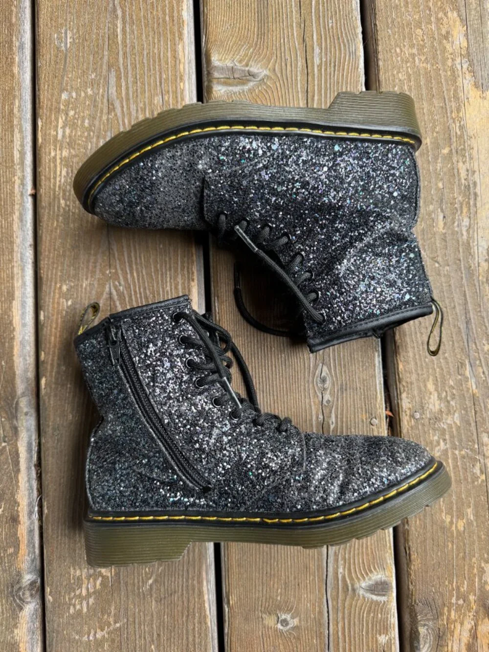Dr Martens 1460 Glitter Black Chunky Glitter Side Zip Boots in Kids US 3/EU 34
